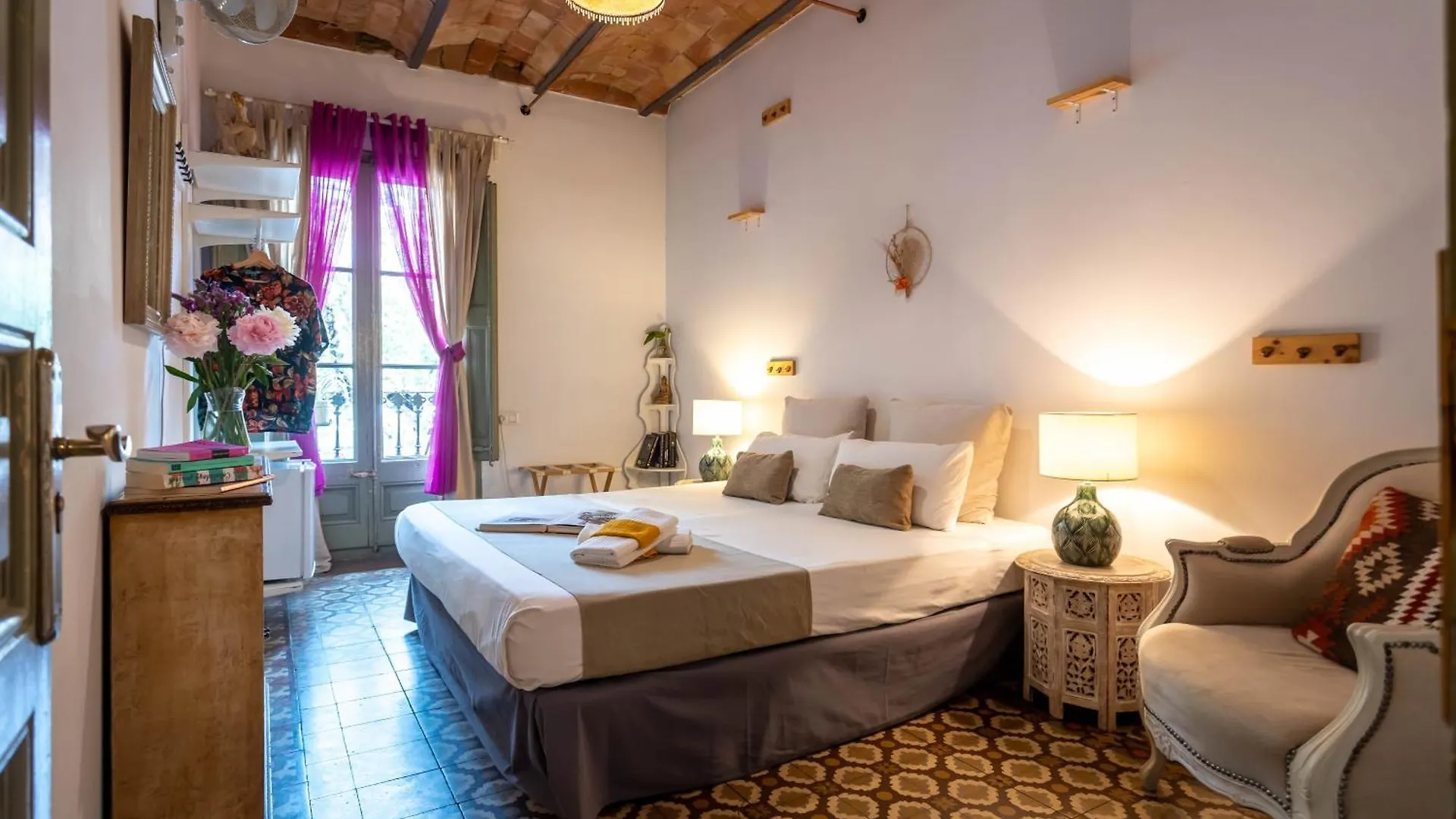 Primavera Hostel Barcelona Spain
