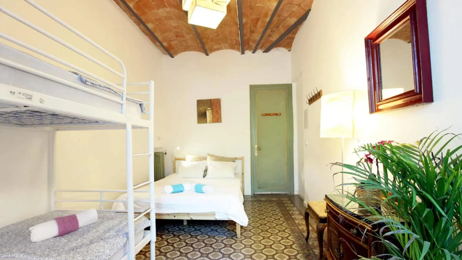Primavera Hostel Barcelona